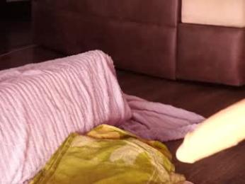 queeneliaa_ — Chaturbate recorded stream screenshot (27 Feb 2026)