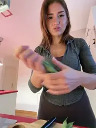 StracciaStella- — Stripchat recorded stream screenshot (28 Feb 2026)