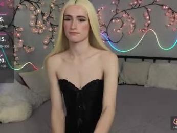 kris_mon — Chaturbate recorded stream screenshot (01 Mar 2026)