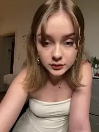MaribelRiver — Stripchat recorded stream image, 06.03.2025 22:30