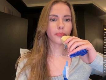 VikkiExtraCheese — Bongacams recorded stream image, 05.03.2026 20:10