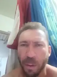 RobertoLuiz84 — Stripchat recorded stream image, 07.03.2026 00:10