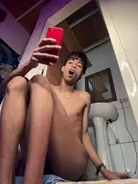 Mauuu18 — Stripchat recorded stream image, 08.03.2026 19:20