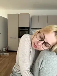 Livewithlucy — Stripchat recorded stream image, 09.03.2026 12:00