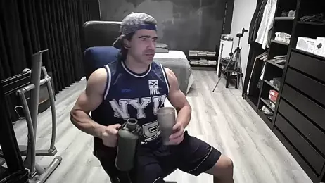 latinoo23bom — Stripchat recorded stream screenshot (09 Mar 2026)