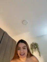 valeria2019hot — Stripchat recorded stream screenshot (10 Mar 2026)