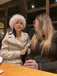 Etwas_neugierig — Stripchat recorded stream screenshot (10 Mar 2026)