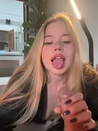 curchez_ — Stripchat recorded stream screenshot (10 Mar 2026)