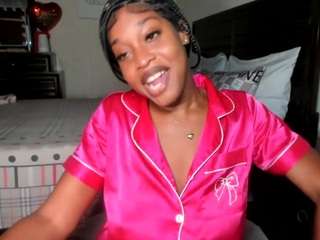 iluvsaffire-bleu — Camsoda recorded stream image, 11.03.2026 20:30