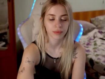 ho1yh01e — Chaturbate recorded stream image, 12.03.2026 19:20