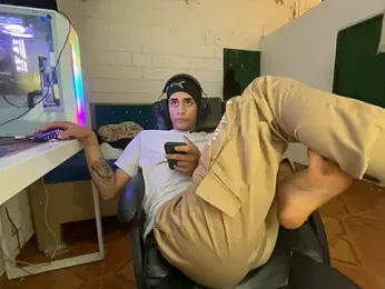 Max_TheHorseDick — Stripchat recorded stream image, 16.03.2026 01:50