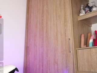 paraadisecity — Camsoda recorded stream image, 16.03.2026 03:40