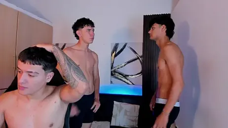 Sweet_WallenV2 — Stripchat recorded stream screenshot (17 Mar 2026)