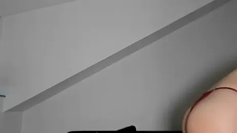 laurasommer — Stripchat recorded stream screenshot (17 Mar 2026)