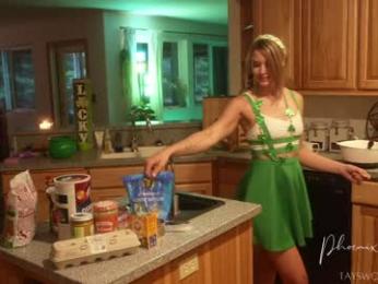 phoenix_taylor — Chaturbate recorded stream image, 18.03.2026 00:00