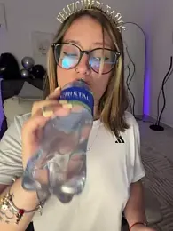 Megan_lu2 — Stripchat recorded stream screenshot (18 Mar 2026)