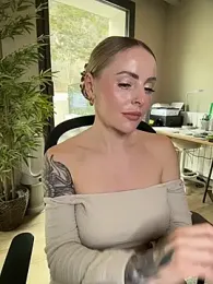 EmaSalis — Stripchat recorded stream image, 19.03.2026 10:30