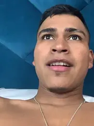 Emiliano_Reyes — Stripchat recorded stream image, 21.03.2026 03:40