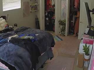 voyeurcam-house-charleys-room — Camsoda recorded stream image, 18.03.2026 13:30