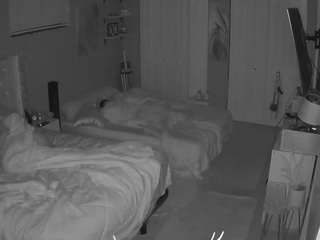 voyeurcam-house-charleys-room — Camsoda recorded stream image, 18.03.2026 13:30
