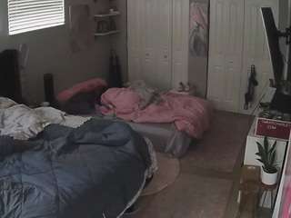 voyeurcam-house-charleys-room — Camsoda recorded stream image, 18.03.2026 13:30