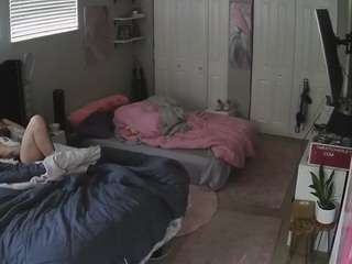 voyeurcam-house-charleys-room — Camsoda recorded stream image, 18.03.2026 13:30
