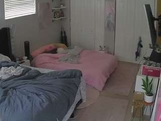 voyeurcam-house-charleys-room — Camsoda recorded stream image, 18.03.2026 13:30