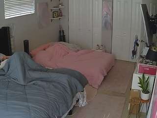 voyeurcam-house-charleys-room — Camsoda recorded stream image, 18.03.2026 13:30