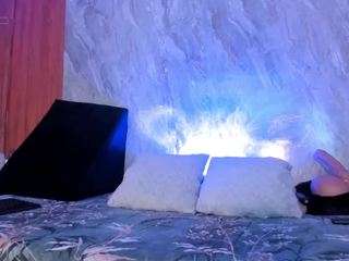 isabelredrose — Camsoda recorded stream image, 25.03.2026 05:30