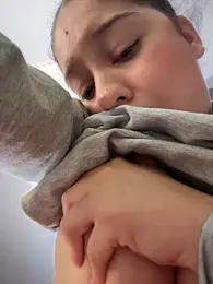 Shara_dreams — Stripchat recorded stream image, 27.03.2026 01:10