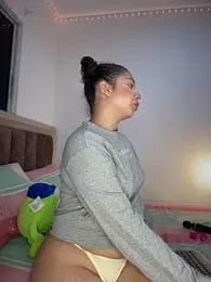 Shara_dreams — Stripchat recorded stream image, 27.03.2026 01:10