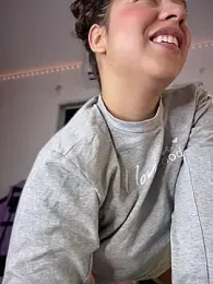 Shara_dreams — Stripchat recorded stream image, 27.03.2026 01:10