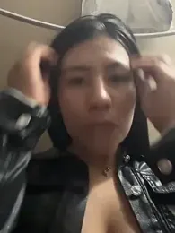 kim_monti — Stripchat recorded stream screenshot (08 Mar 2025)