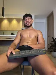 austin_spears_ — Stripchat recorded stream screenshot (01 Apr 2026)