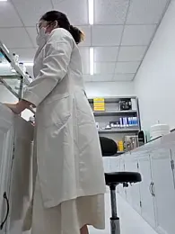 HinaLovely — Stripchat recorded stream screenshot (01 Apr 2026)