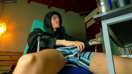 david_huge — Stripchat recorded stream screenshot (01 Apr 2026)