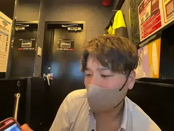 yuuki8910 — Stripchat recorded stream screenshot (01 Apr 2026)