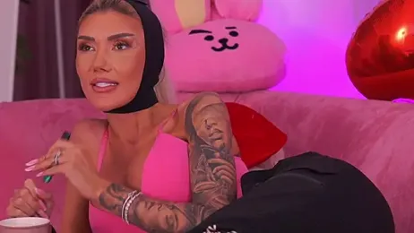 fallingangel — Stripchat recorded stream screenshot (01 Apr 2026)