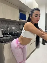 emma_andrew1 — Stripchat recorded stream screenshot (02 Apr 2026)