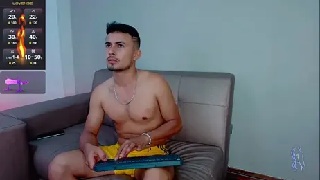 Valentiinoss — Stripchat recorded stream screenshot (01 Apr 2026)