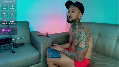 Valentiinoss — Stripchat recorded stream screenshot (01 Apr 2026)