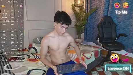 luandy — Stripchat recorded stream screenshot (02 Apr 2026)