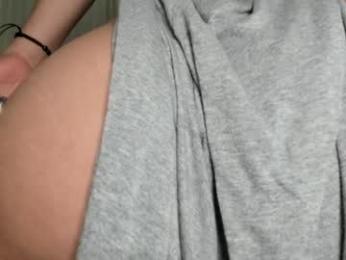 vanandjuani — Chaturbate recorded stream screenshot (02 Apr 2026)