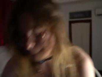 chloewildd — Chaturbate recorded stream image, 02.04.2026 22:00