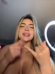 MiaWhitePink_ — Stripchat recorded stream image, 03.04.2026 04:30