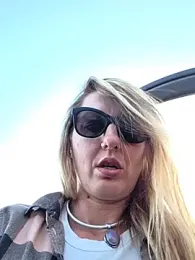 SheIsSomething — Stripchat recorded stream image, 04.04.2026 00:40