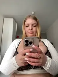 OdriOlsens — Stripchat recorded stream screenshot (08 Mar 2025)