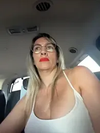 Gatitacarlita — Stripchat recorded stream screenshot (04 Apr 2026)