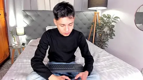 Andy_Belier23 — Stripchat recorded stream image, 04.04.2026 23:20