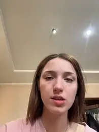 DollyTall — Stripchat recorded stream screenshot (05 Apr 2026)